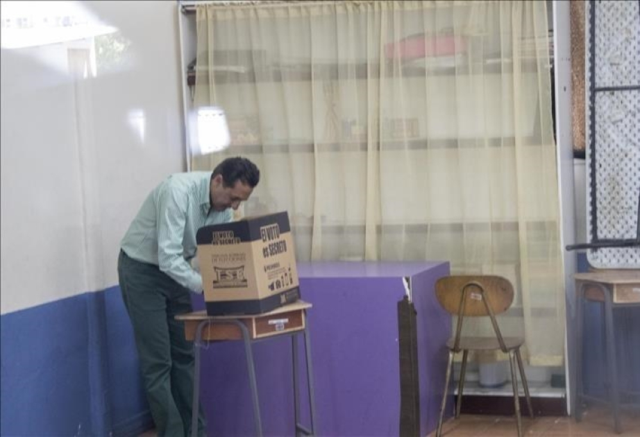 Conservative Laura Fernandez Delgado leads Costa Rica’s presidential election in preliminary results