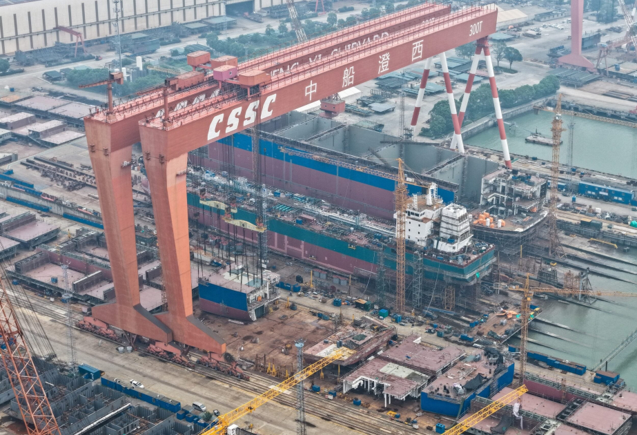 Chinas Schiffbausektor behält 2025 weltweit führende Position