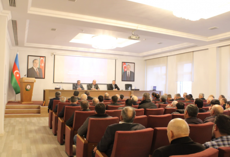 Biləsuvarda valideynlərə narkotik asılılığının qarşısının alınmasında ailələrin rolu barədə məlumat verilib