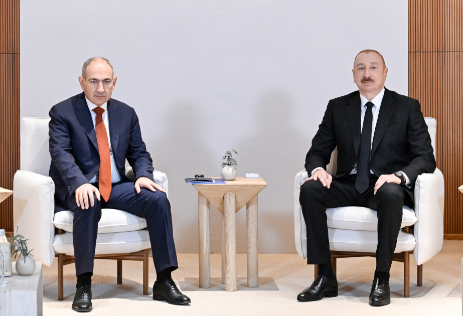 President of Azerbaijan Ilham Aliyev met with Prime Minister of Armenia in Abu Dhabi VIDEO