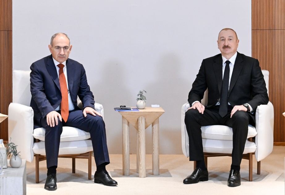 El Presidente de Azerbaiyán se reúne en Abu Dabi con el Primer Ministro de Armenia ACTUALIZADO