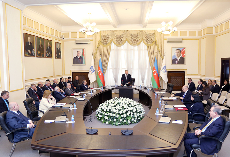 Xaqani Şirvaninin “Töhfətül-İraqeyn” əsəri şərhlər verilməklə ilk dəfə çap olunacaq