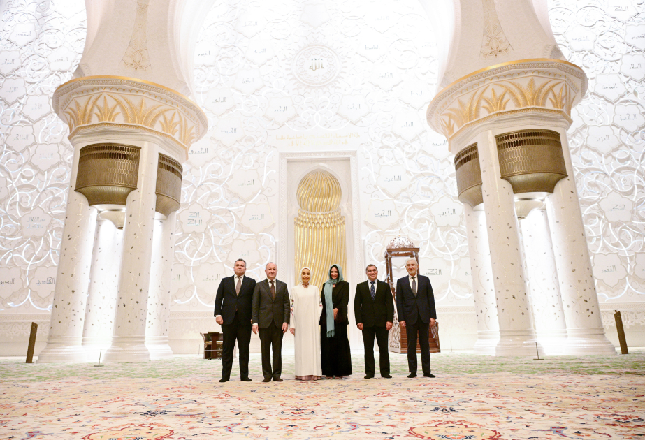 Leyla Aliyeva visits Sheikh Zayed Grand Mosque in Abu Dhabi