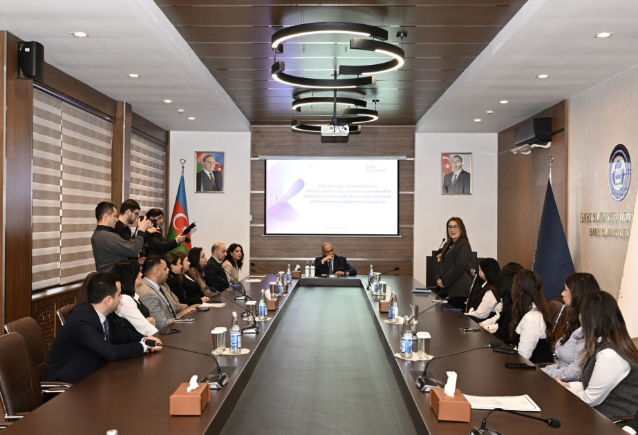 BSU-da “İnklüziv bankçılıq” mövzusunda təlimin yekun görüşü təşkil edilib