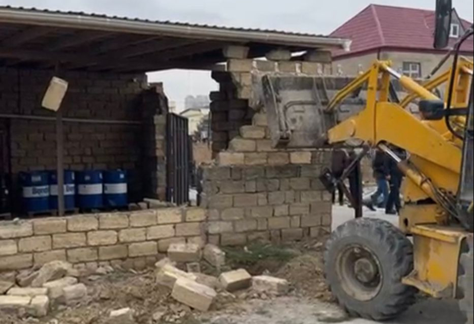 Xocasən qəsəbəsi ərazisində qanunsuz tikili sökülüb VİDEO