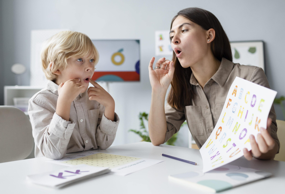 Nitq inkişafında müasir təhlükə - ekran asılılığı və ailədə ünsiyyətin az olması