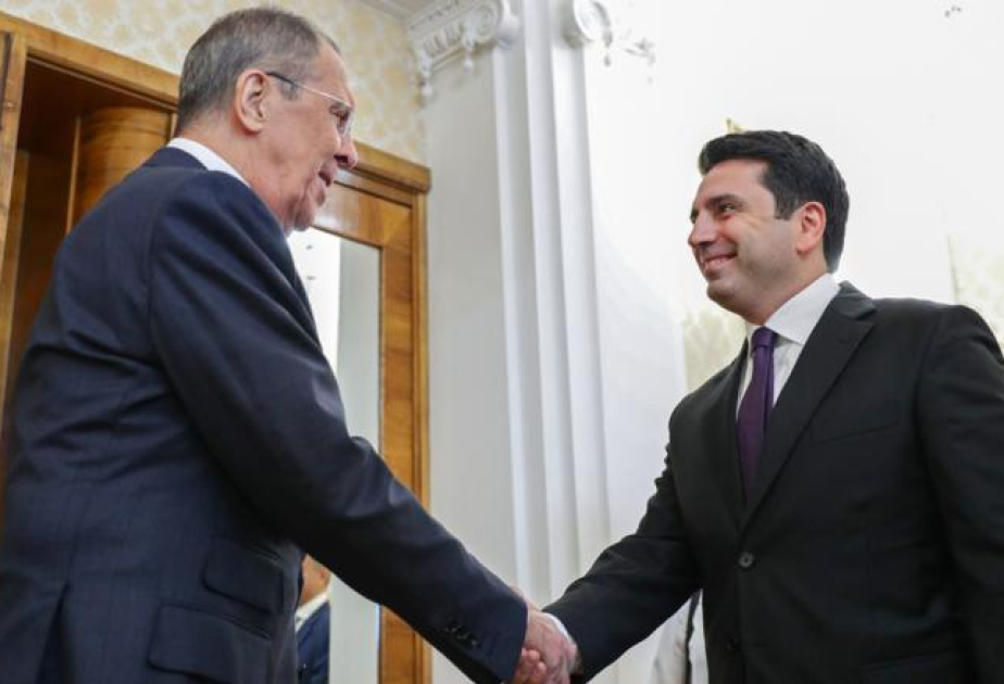Lavrov və Simonyan Rusiya–Ermənistan münasibətlərinin inkişafını müzakirə ediblər
