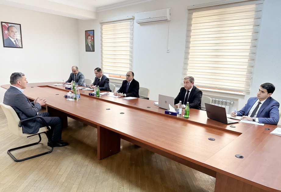 Aqrar Kredit və İnkişaf Agentliyinin sədri Tovuzda fermerlərin müraciətlərini dinləyib