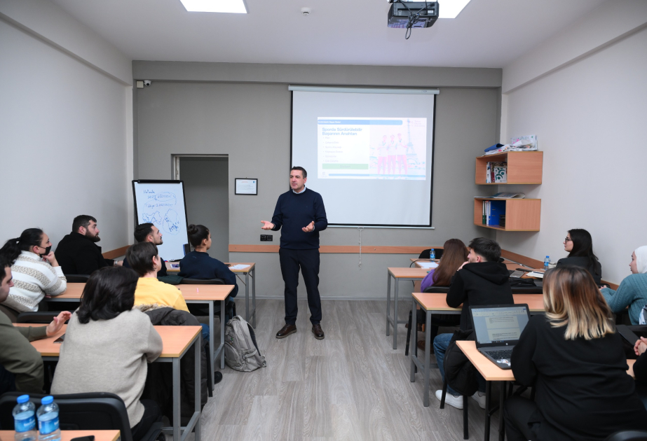 Bakıda tanınmış mütəxəssisin iştirakı ilə oxatma təlimləri keçirilib