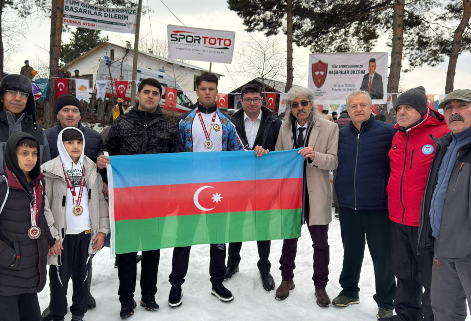 Azərbaycan pəhləvanı Türkiyədə qar üzərində güləş turnirinin qalibi olub