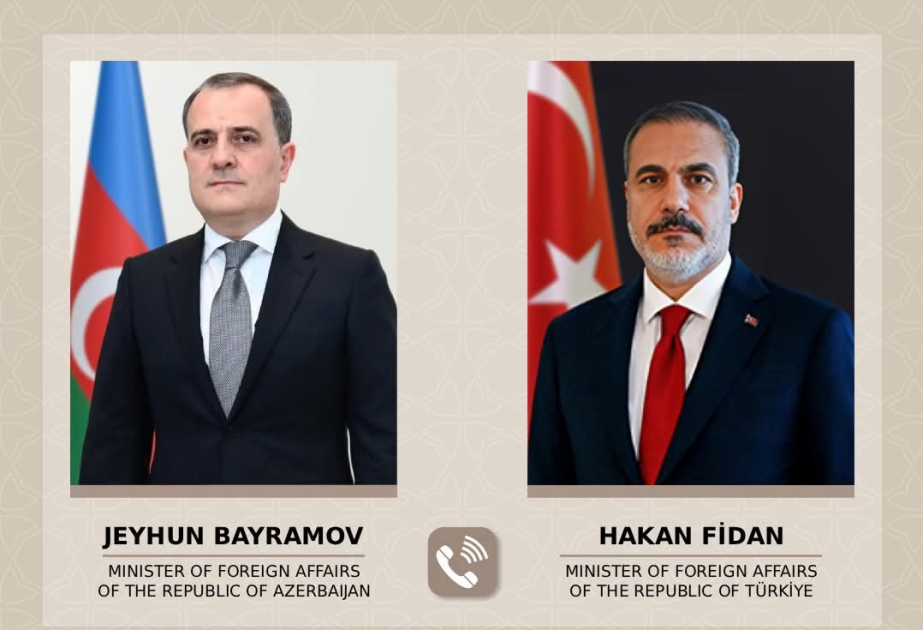 Entretien téléphonique entre les chefs de la diplomatie azerbaïdjanaise et turque