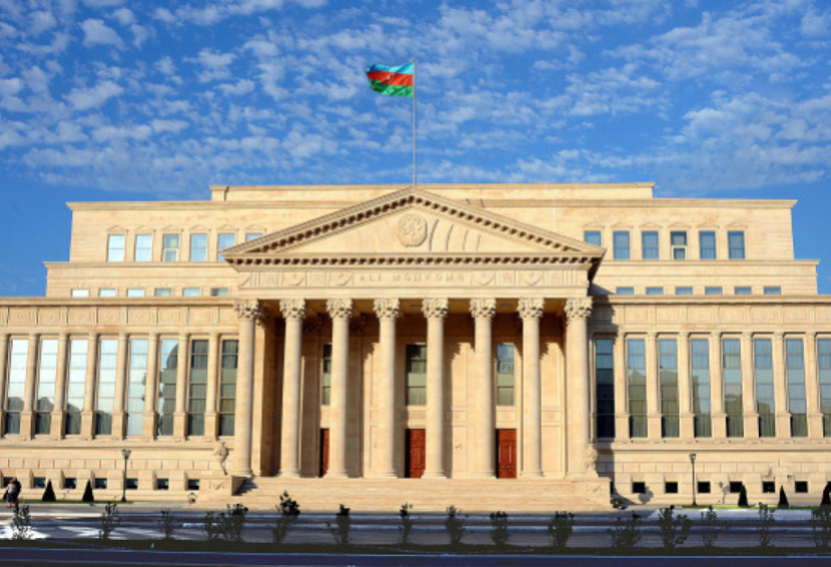 Şəxsi və ailə sirrini yayanlar məsuliyyət daşıyırlar – Ali Məhkəmə