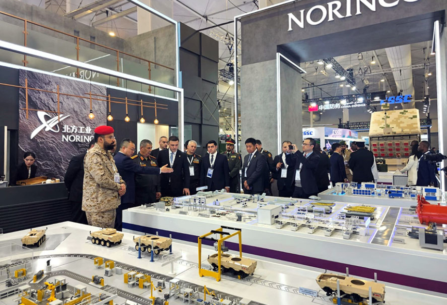 Azerbaijani delegation attends World Defense Show