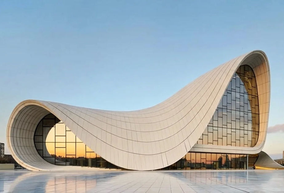 El portal ruso presenta una reseña de los diez edificios más bellos de Bakú