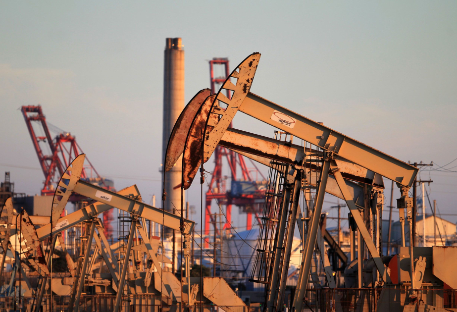 Dünya birjalarında neft ucuzlaşıb