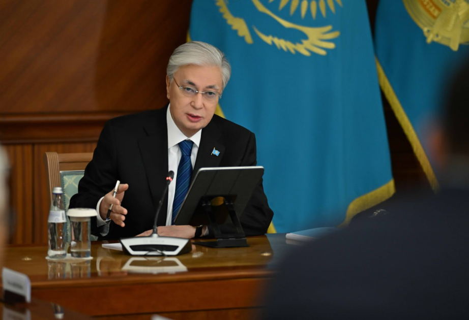 Tokayev: Qazaxıstan nüfuzlu parlamenti olan prezident respublikasına keçid edir