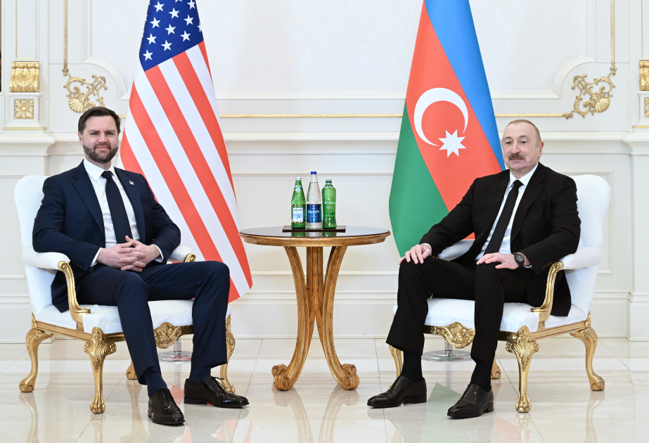 Comienza la reunión en formato reducido entre el Presidente de Azerbaiyán y el Vicepresidente de Estados Unidos