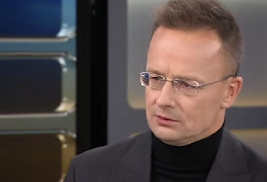 Peter Siyarto: Macarıstan böhranlardan güclənərək çıxıb və suveren siyasətini davam etdirəcək