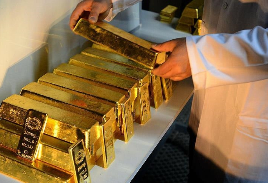 Gold price decreased by nearly $9 on global market VIDEO