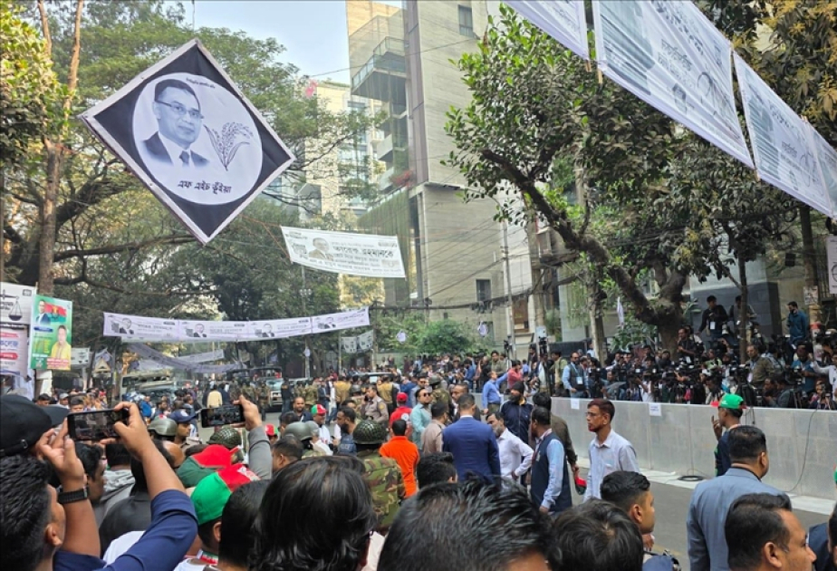 Banqladeşdə hakimiyyətin devrilməsindən sonra ilk ümumxalq referendumu və parlament seçkiləri keçirilir