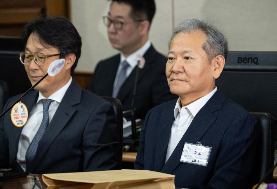 Cənubi Koreyanın keçmiş daxili işlər naziri 7 il müddətinə həbs edilib