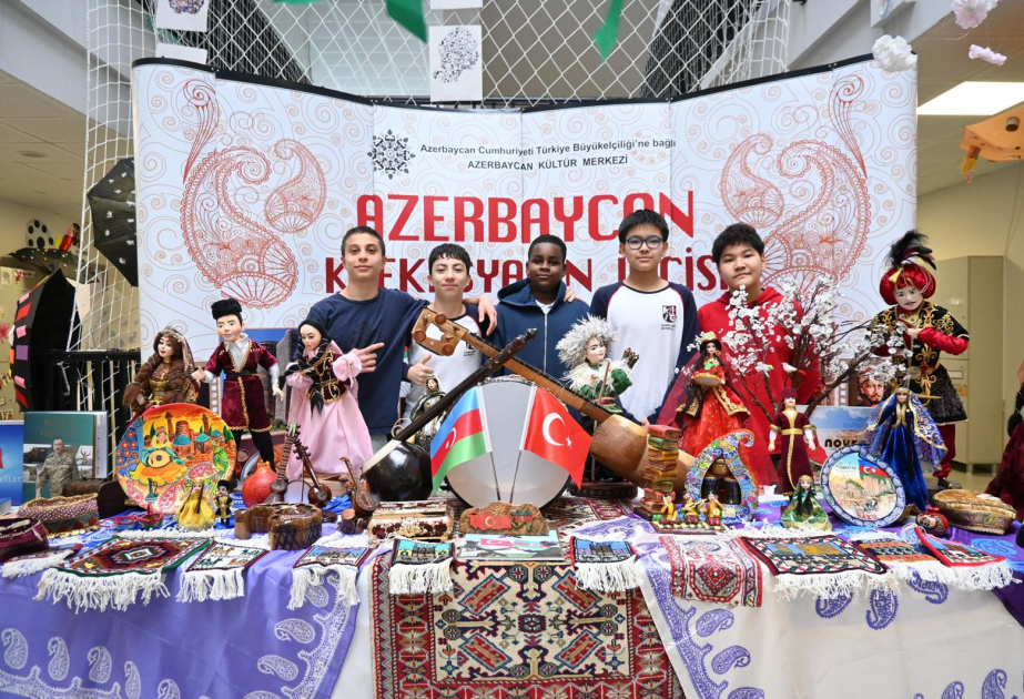 Azerbaiyán estuvo representado en el festival “Mil colores bajo un mismo techo” en Ankara