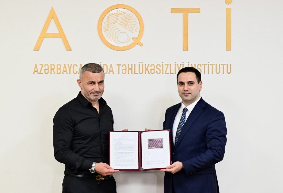 “Qarabağ”ın baş məşqçisi Qurban Qurbanov AQTİ-də olub