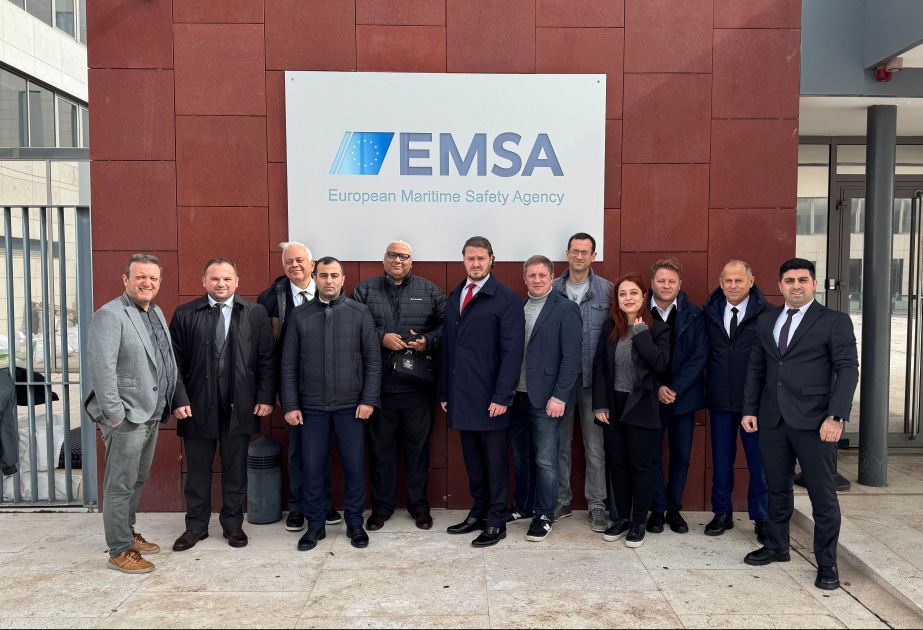 Dövlət Dəniz və Liman Agentliyinin əməkdaşları beynəlxalq sertifikata layiq görülüblər