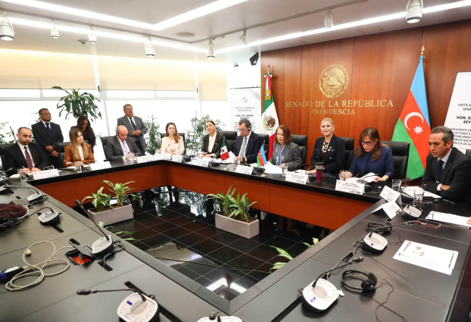 Meksika Senatında WUF13-lə əlaqədar sərgi açılıb