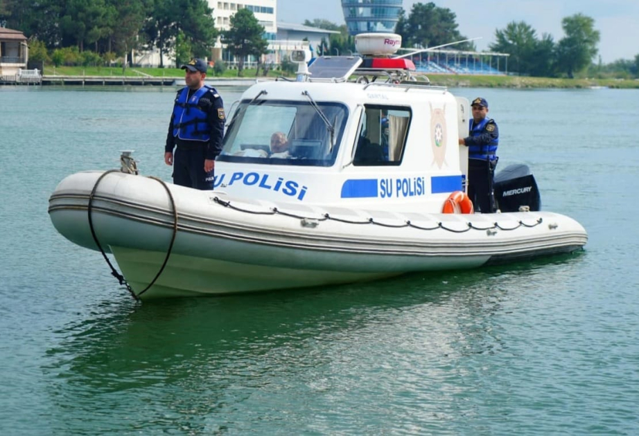 Xəzərdə nadir növdən olan balıqları ovlayan brakonyer saxlanılıb