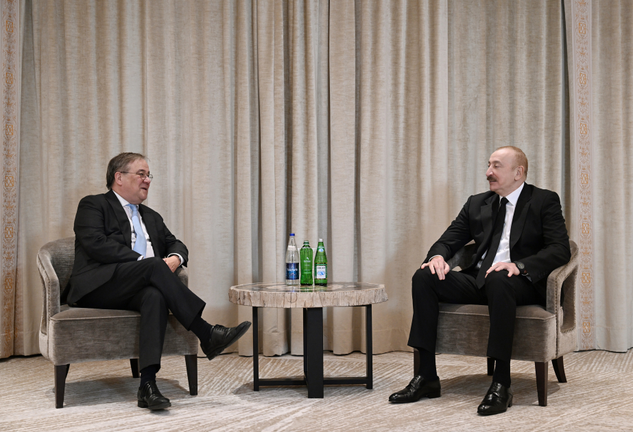 Prezident İlham Əliyev Münxendə Bundestaqın xarici siyasət komitəsinin sədri ilə görüşüb