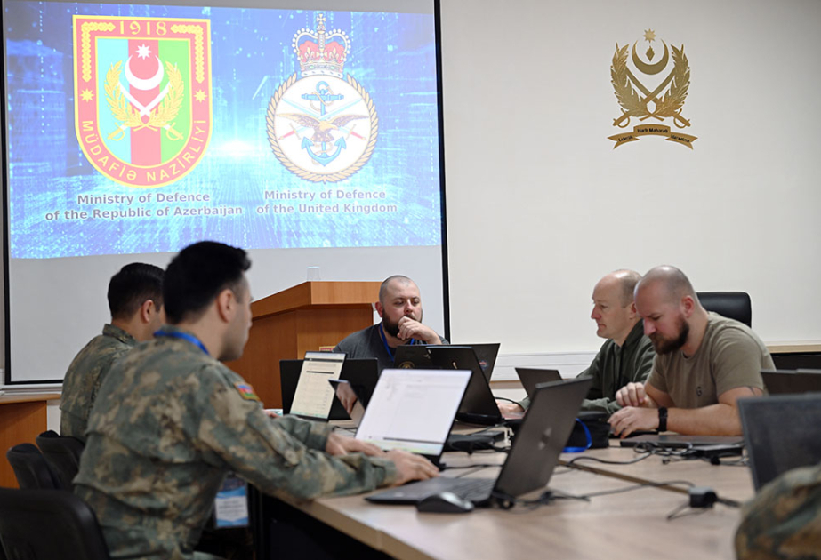 Azərbaycan və Böyük Britaniya hərbçiləri kibertəhlükəsizlik təlimində iştirak ediblər