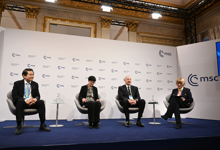 El Presidente Ilham Aliyev participó en un debate en Múnich