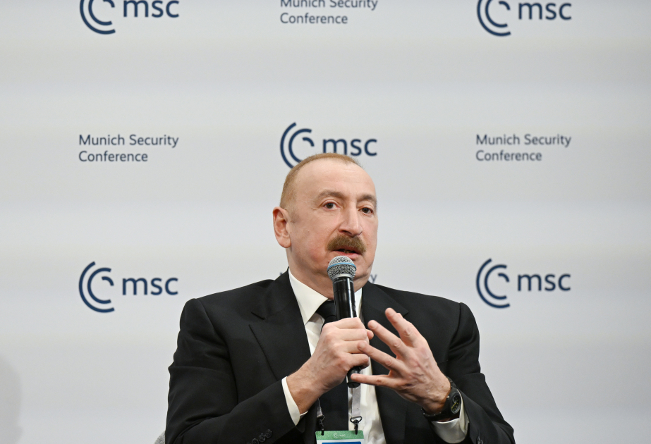 الرئيس إلهام علييف يستعرض آفاق التعاون الرقمي وممرات النقل العابرة لبحر الخزر في ميونيخ