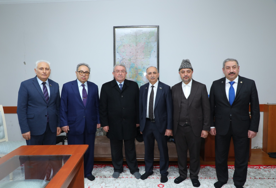 Qərbi Azərbaycan İcmasının üzvləri İrəvan Qazılığının ofisini ziyarət ediblər