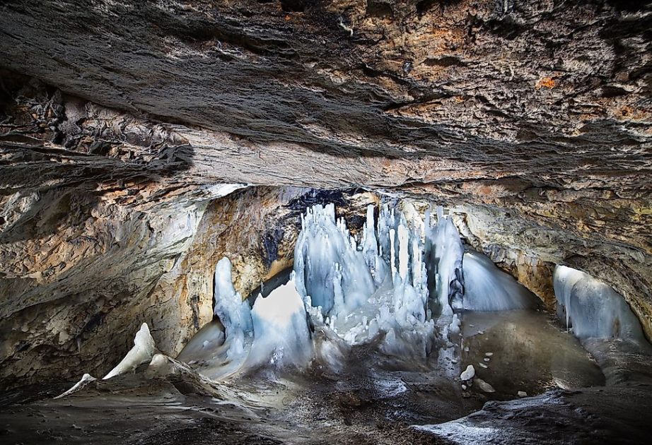 Bacteria frozen for 5,000 years could fight superbugs, but there's a catch