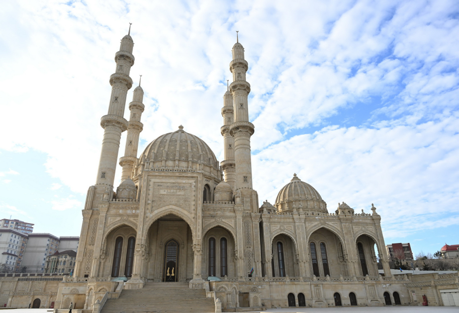 El mayor complejo religioso del Cáucaso Sur: la Mezquita Heydar