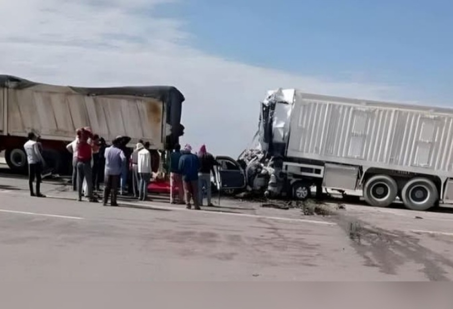 Misirdə yük avtomobili ilə mikroavtobus toqquşub, 18 nəfər həlak olub