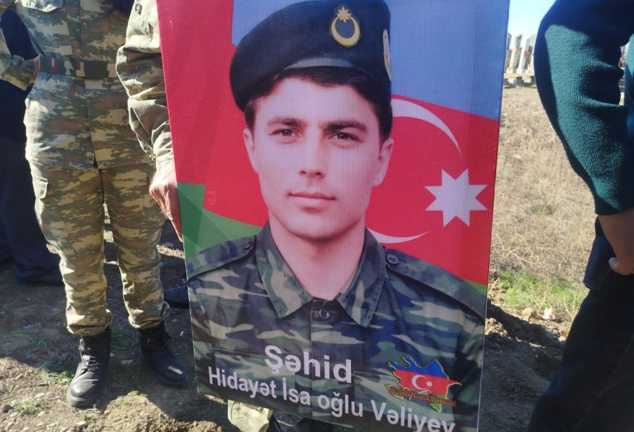 تشييع رفات الشهيد المفقود في حرب قراباغ الأولى في شمكير