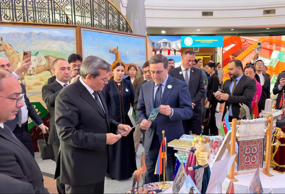 Aşqabadda keçirilən beynəlxalq sərgidə WUF13 barədə məlumat verilib