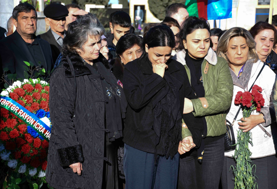 تشييع رفات الشهيد المفقود في حرب قراباغ الأولى في كنجة