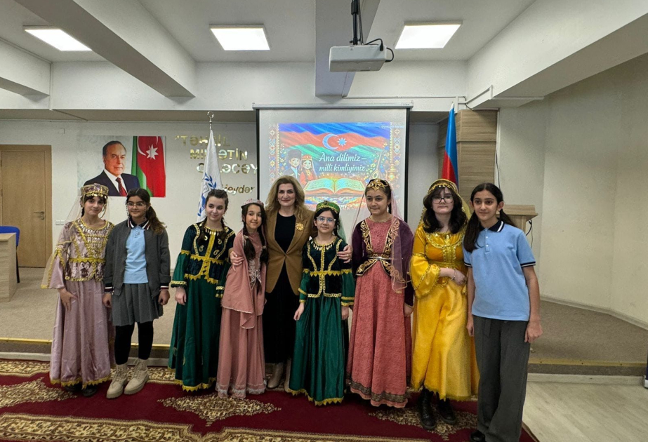 AMEA Folklor İnstitutu və 2 nömrəli liseydə Beynəlxalq Ana Dili Günü qeyd olunub