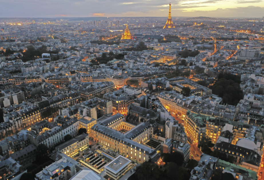 Varios edificios evacuados en París tras amenaza de bomba