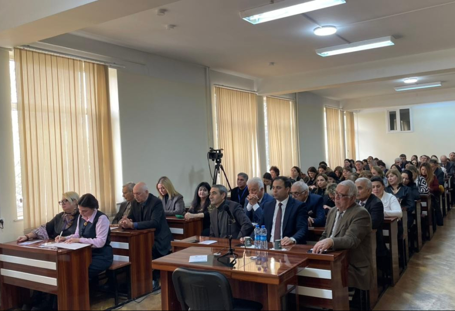 В БГУ прошла научная сессия по защите чистоты азербайджанского языка