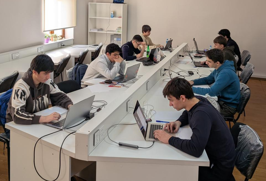 ®  Azerbaijani students win 6 medals at international programming competition