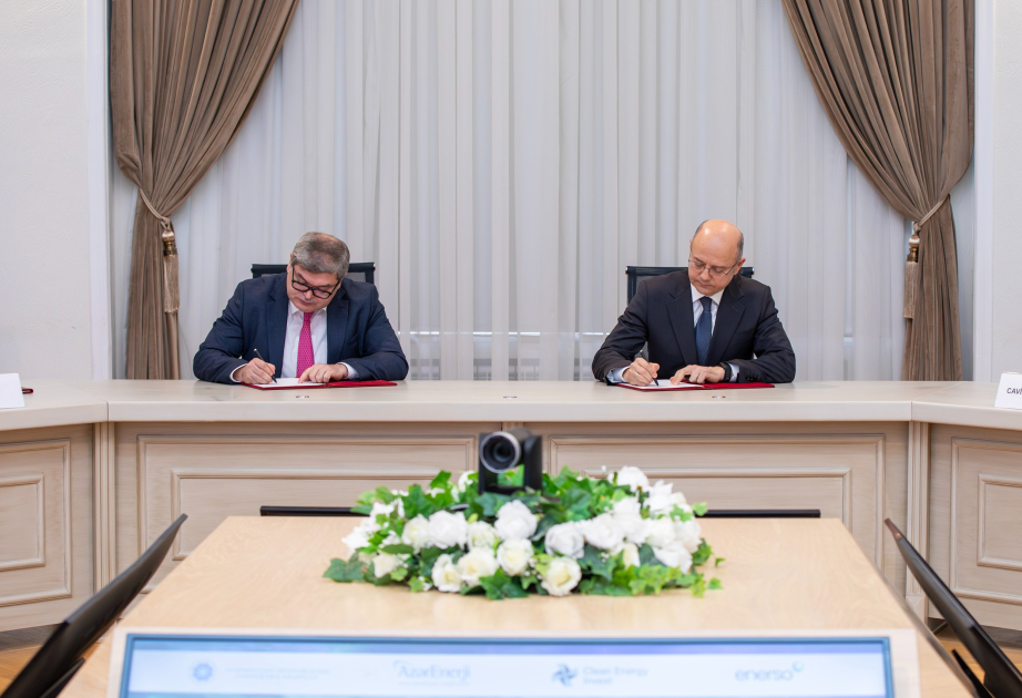 В Нахчыване подписаны договоры по проектам солнечных электростанций общей мощностью 50 МВт