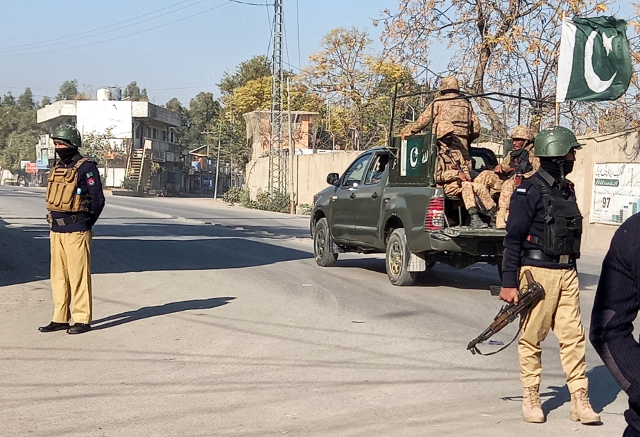 4 policemen killed in suicide attack in Pakistan's Punjab