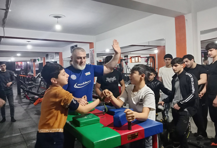 Zaqatalada qol güləşi üzrə turnirdə 40-dək yeniyetmə və gənc gücünü sınayıb