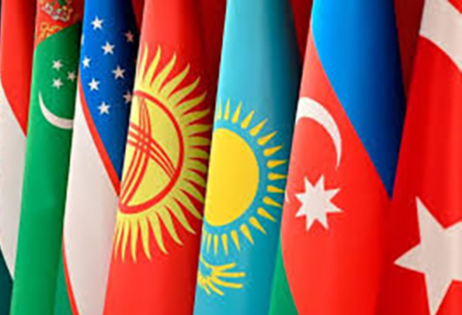 Multidisiplinar yanaşma: Birinci Türkoloji Qurultaydan 100 il sonra dilçilik modeli