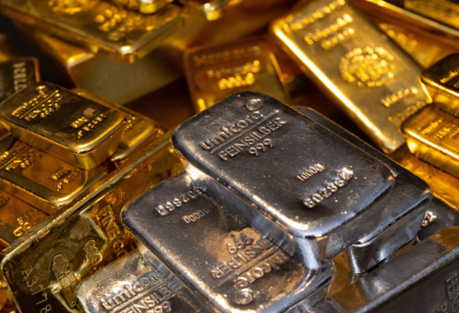 انخفاض أسعار الذهب والفضة في الأسواق العالمية